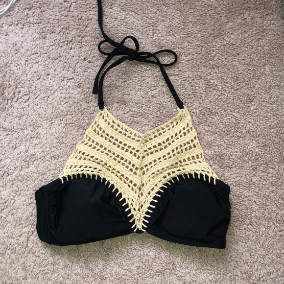 Crochet bikini top - Picture 3 of 4